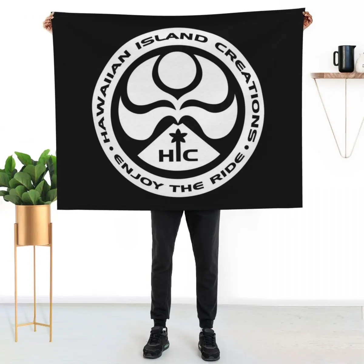 

Surf Gear Throw Blanket Reusable Durable Soft Blanket for All Seasons