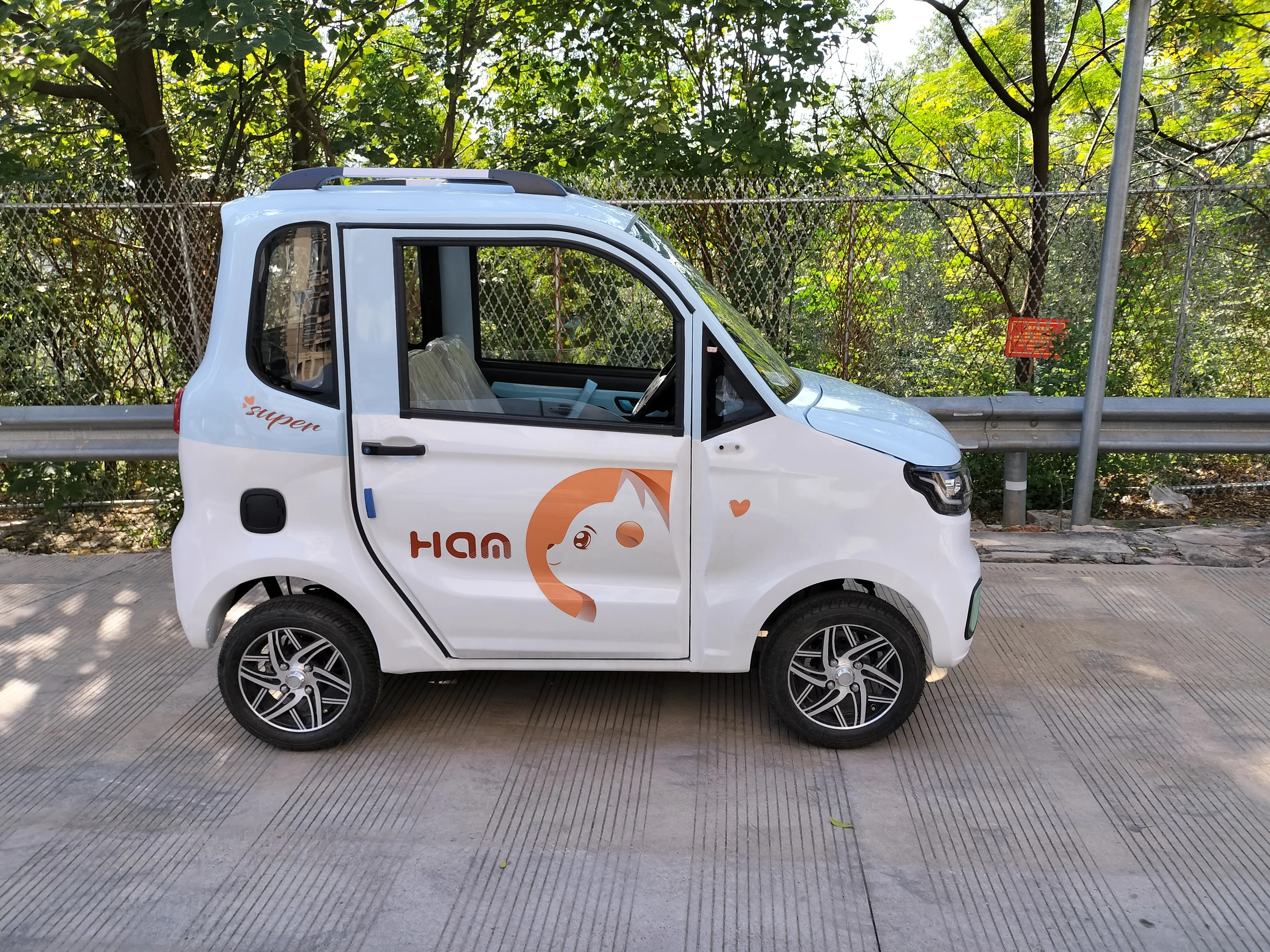 2023 New energy Electric Vehicle one person 4 wheel electric mini car with 4 seater without driving licence for adults