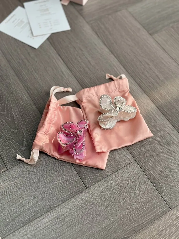 

Nana Pink Rhinestone 3D Flower Hair Clip,Elegant Crystal Hairpin for Women,Thickened Shark Clip Grip for Travel & Special Events