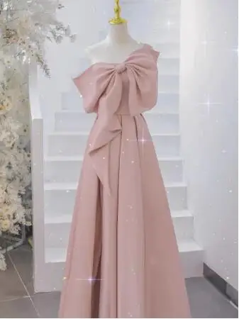 

2022 Pink Satin Celebrity Dresses Big Bow A-Line Elegant One Shoulder Sleeveless Simple Banquet Temperament Evening Gowns New