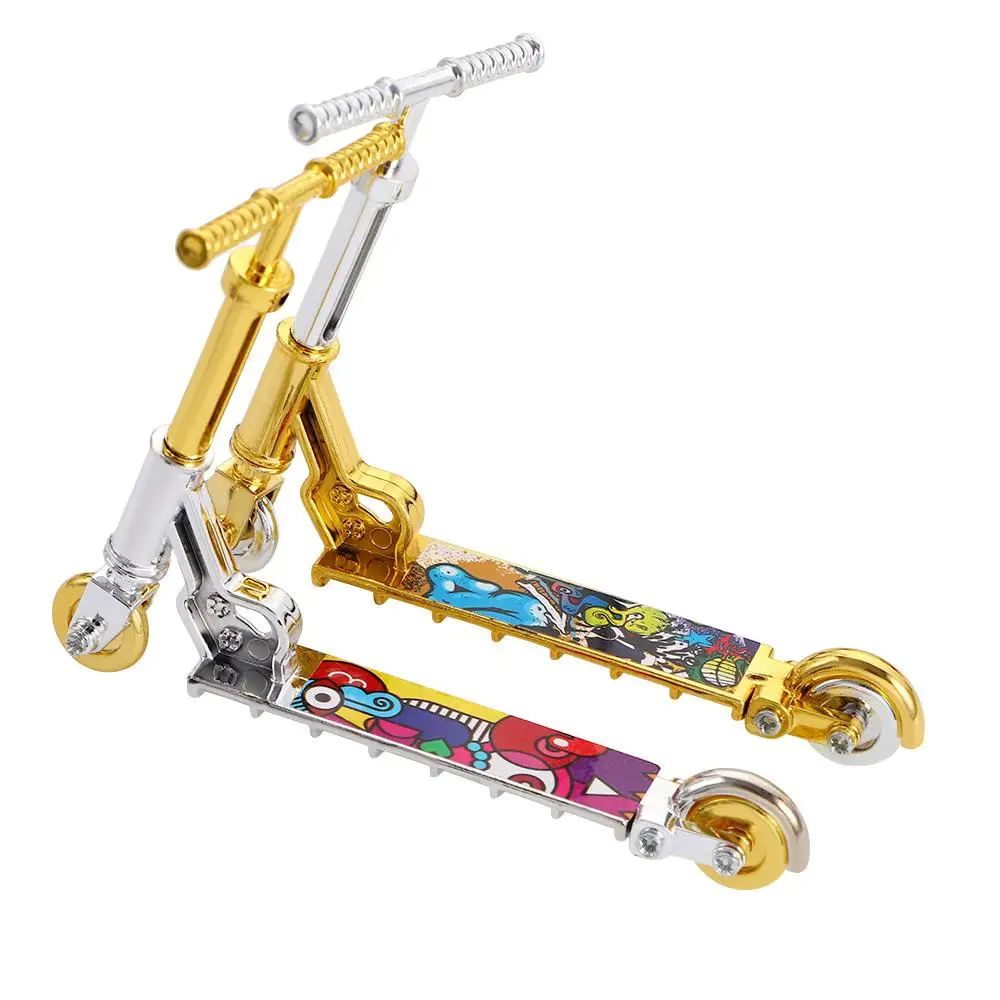 Giocattoli educativi in plastica Skateboard con tastiera per bambini Scooter a due ruote Mini scooter da dito Scooter da dito Mini scooter