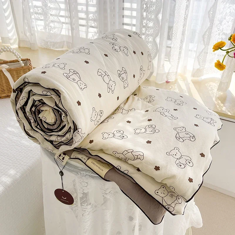 Washed Double Gauze Super Soft Summer Blanket Grade A Lightweight Breathable Thin Quilt Queen Soya Fibre Fill Summer Comforter