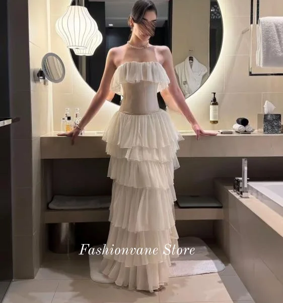 

White Strapless Evening Dresses Pleated Lace up Saudi Arabia Prom Dresses Strapless Chiffion Formal Party Gowns Customized