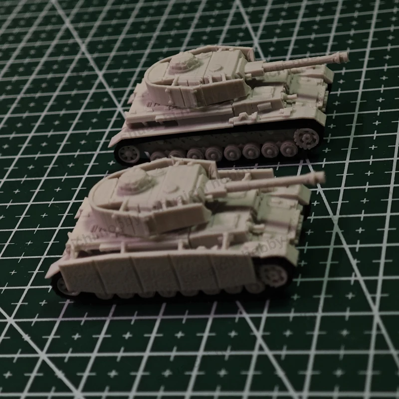 1PC 1/120 Bilancia 3D Stampato Panzer IV Modello di Carro Armato PLA Veicolo Da Battaglia con Piastra Protettiva Decorazione In Miniatura Figurine FAI DA TE Hobby