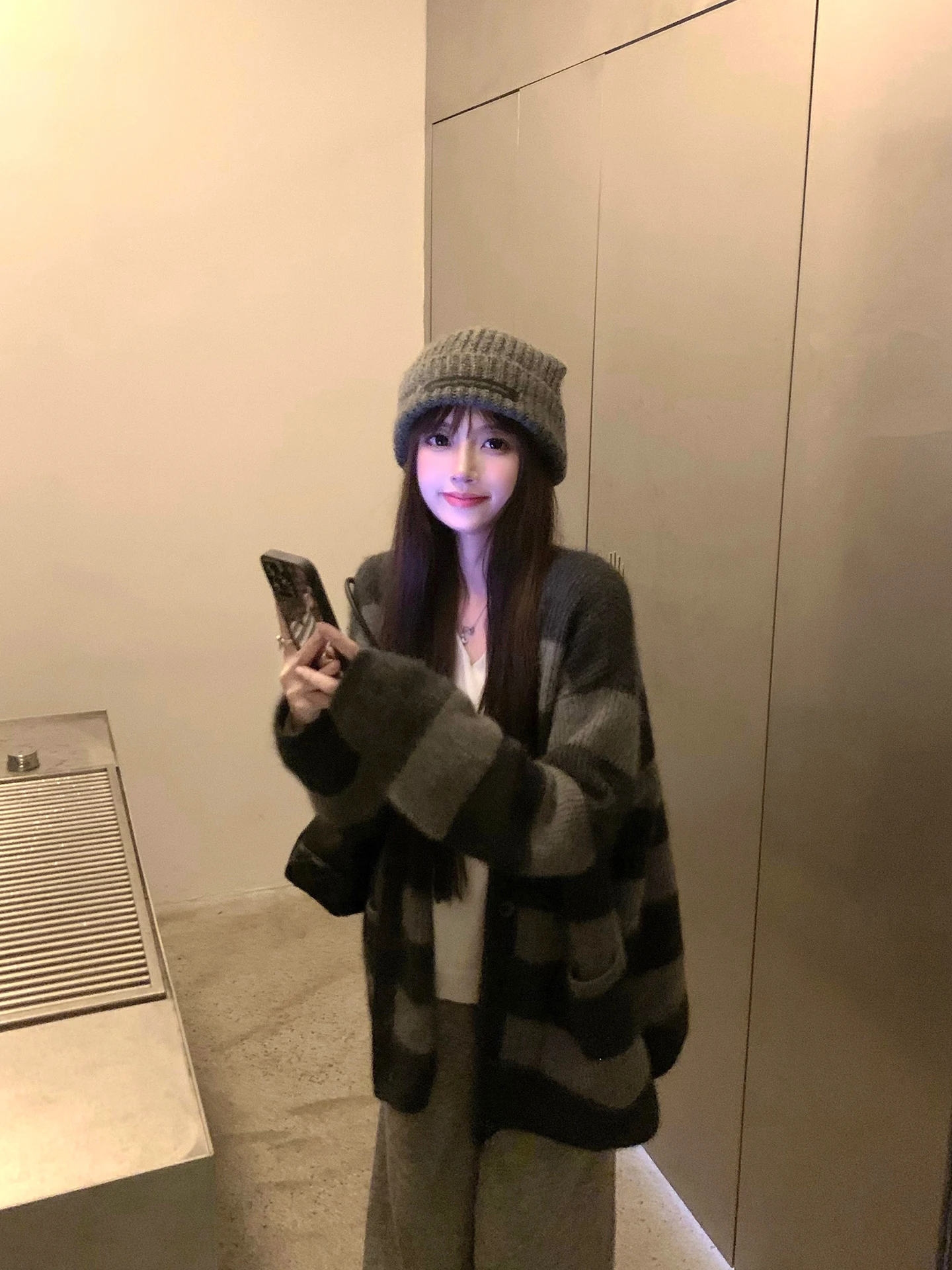 

Cuitcuit Women's Knitted Rabbit Fur Cardigan Striped Middle-Length Lazy Sle Sweater Coat Winter Thiened V-Ne Long Sve