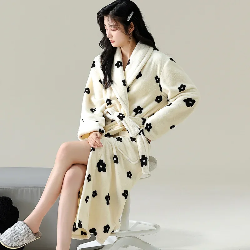 Panda Print Flannel Kimono Bathrobe Gown Sleepwear Winter Female Robe Nightgown Intimate Thicken Home Clothes Long Loungewear