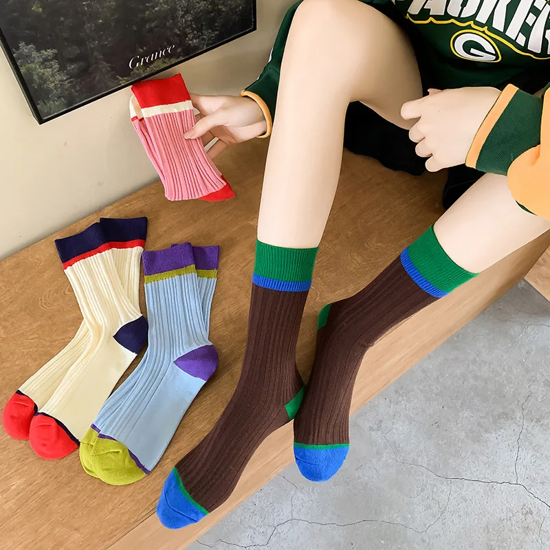 4 Pairs Women's Vertical Strips Contrasting Color Design Outer Wear Versatile Medium Tube Socks Pink
