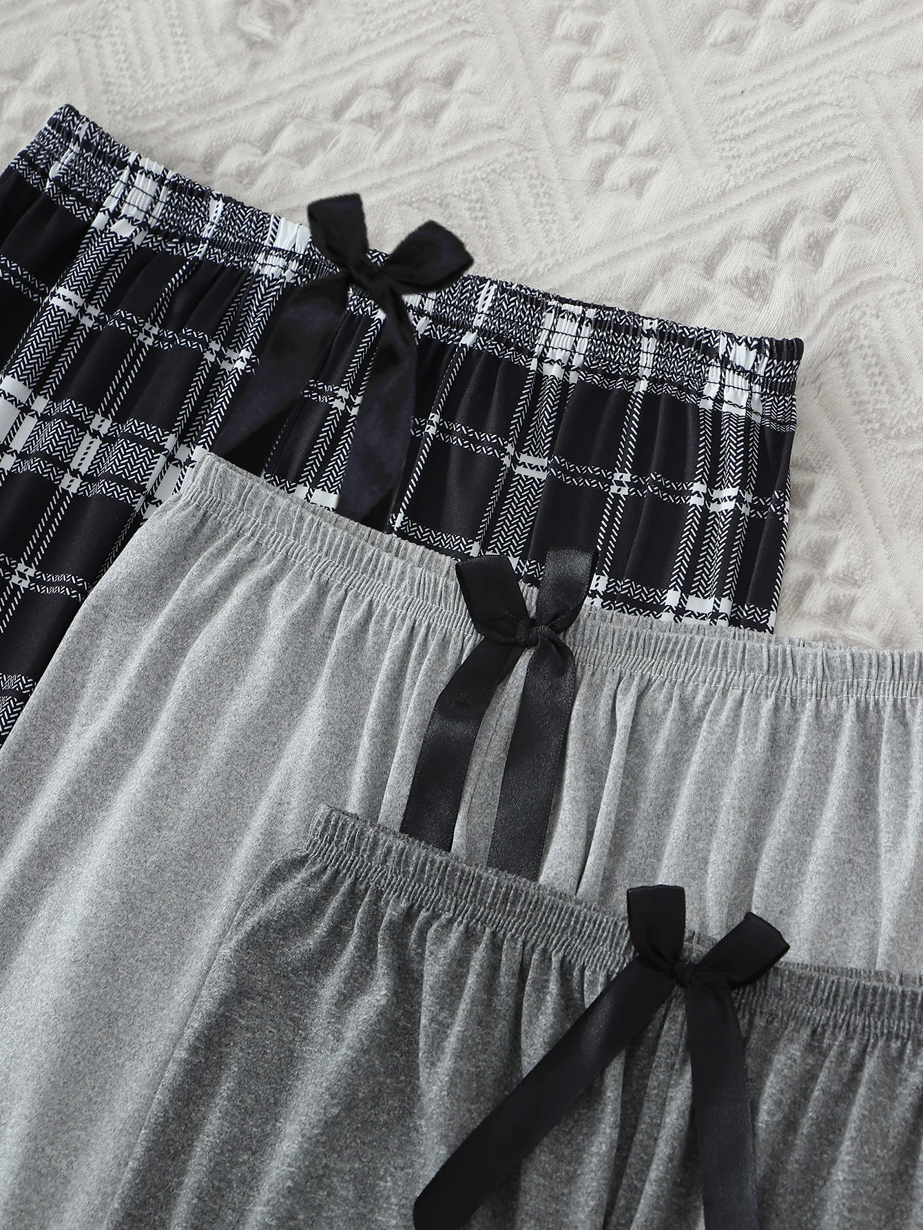3 PCS elastic waist dark grey pajama pants Light grey pajama pants plaid pajama pants for women set is skin-friendly  and comfor