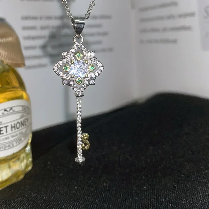 MDLFES Moiss1n الماس نمط فيرسا الأصلي زهر الكرز الوردي مفتاح قلادة مع الماس الأنيق 18K