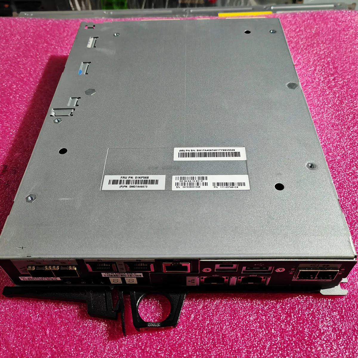 01KP568 111-03746 E2800A-8GB-IC Storage Controller Module Replacement Control Unit For DE2000H Storage Array