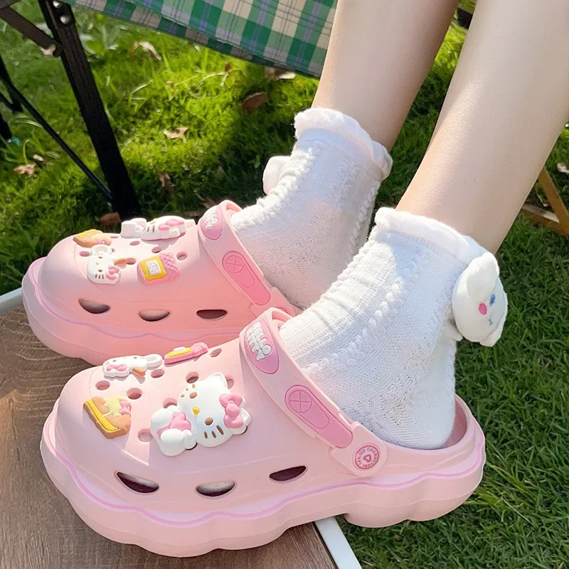 Kawaii Lolita Sanrio Hello Kitty jaskiniowe buty damskie letnie sandały na grubym obcasie Kuromi Cinnamoroll kapcie na co dzień damskie