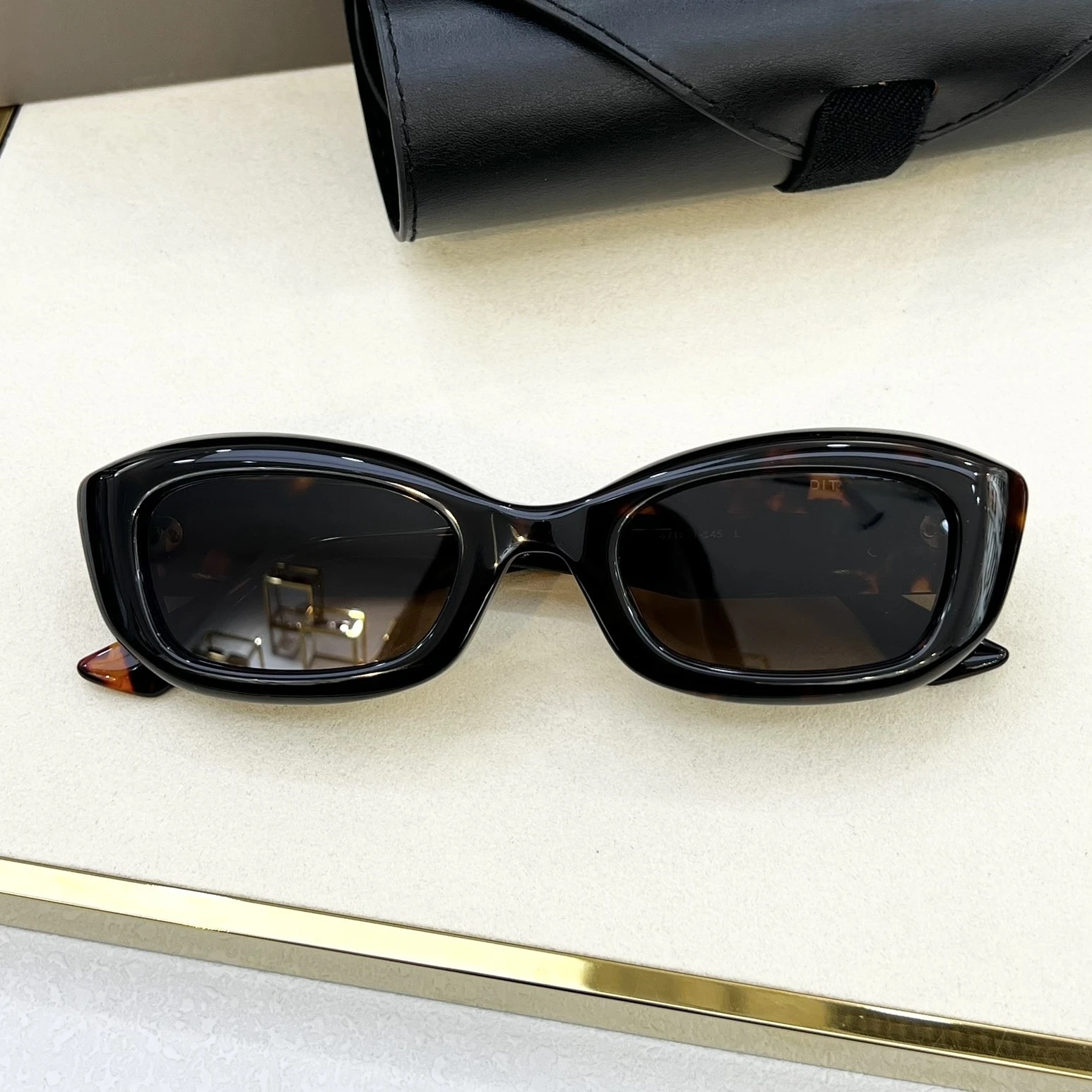 خمر lrest de sol mujer شعبية سميكة خلات البيضاوي AEOVA طبعة محدودة نظارات شمسية للحفلات DTS729 نظارات شمسية للرجال