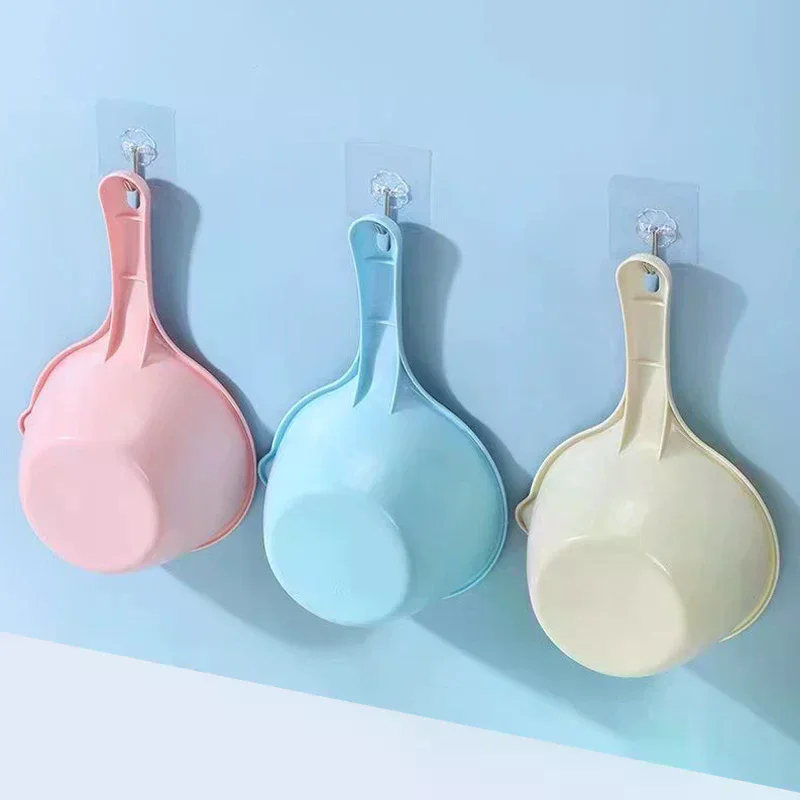 Plastic Water Ladle Bath Ladle Dippers Water Bath Scoop Bathroom Water Scoop Cup For Watering Flowers Bathing