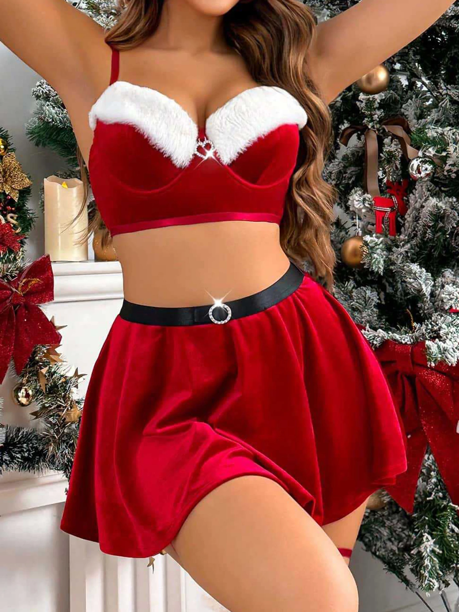 طقم ملابس داخلية نسائية مثيرة لعيد الميلاد مع تنورة رفيعة من القطيفة ودوائر الساق لمظهر عطلة شقية