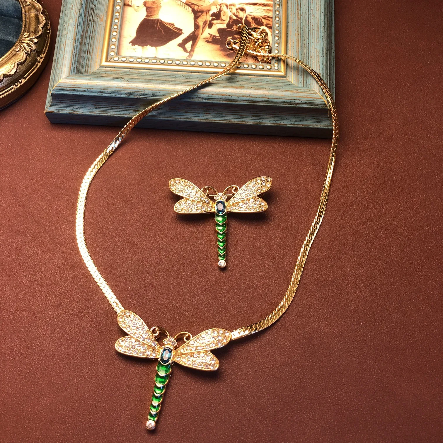 خمر حجر الراين اليعسوب قلادة النحاس قلادة أنيقة بروش #3