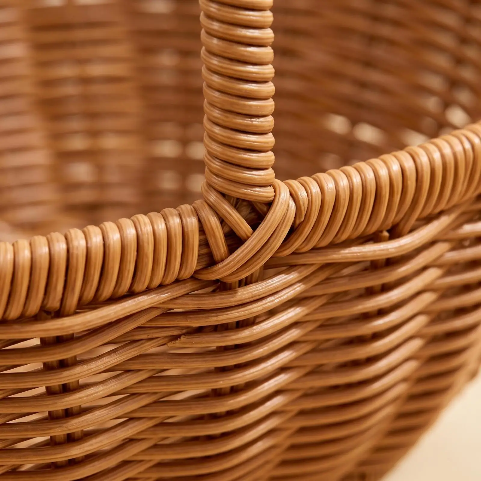 Portable Wicker Egg Basket Handled Oval Storage for Picnic and Kitchen Organization Farmhouse Style PE Rattan Weave Basket
