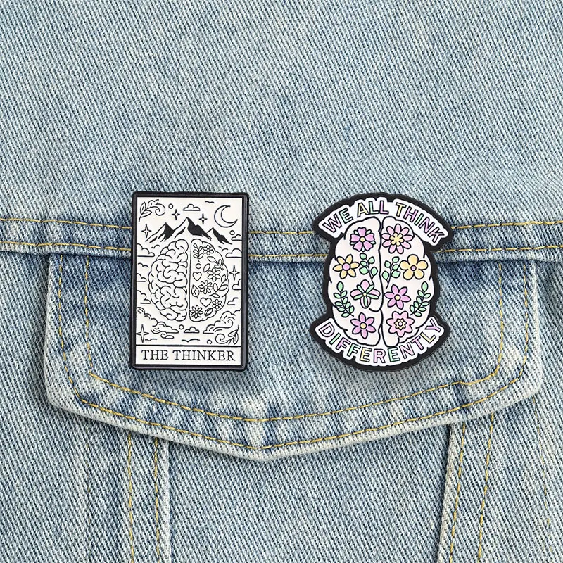 Floral Brain Emaille-Anstecknadeln „Wir denken unterschiedlich“ Broschen „Der Denker“ Berg-Mond-Stern-Abzeichen Psychische Gesundheit Schmuck Geschenk