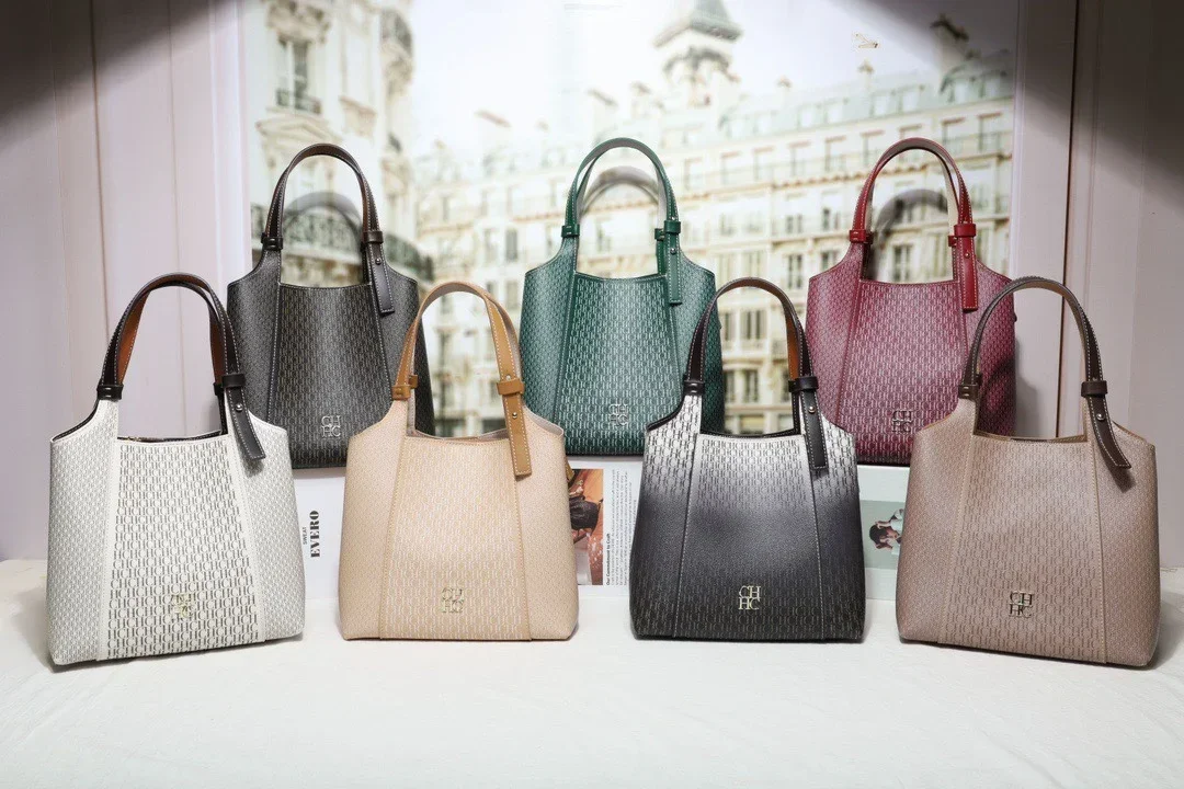 A Trendy Hot Selling Item Magnetic Suction Opening, Medium-sized Bucket Bag Women, Hand-held, Single Shoulder, Crossbody