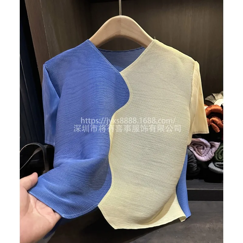 

Miyake Pleated T-shirt 2026 Japanese Pleate Top Vintage Color Blocking Spring Autumn Color Clashing Print Niche High-end T-shirt