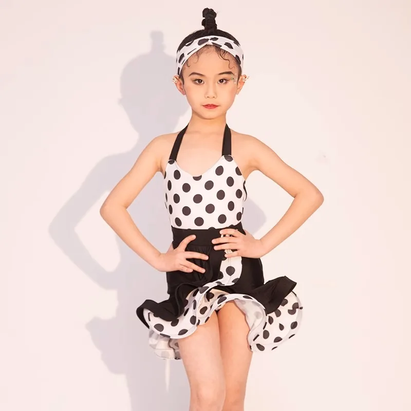 ที่กําหนดเองเต้นรําละตินเครื่องแต่งกายฝึกเสื้อผ้าเต้นรําละติน high-end ประสิทธิภาพชุดชุดสําหรับหญิง