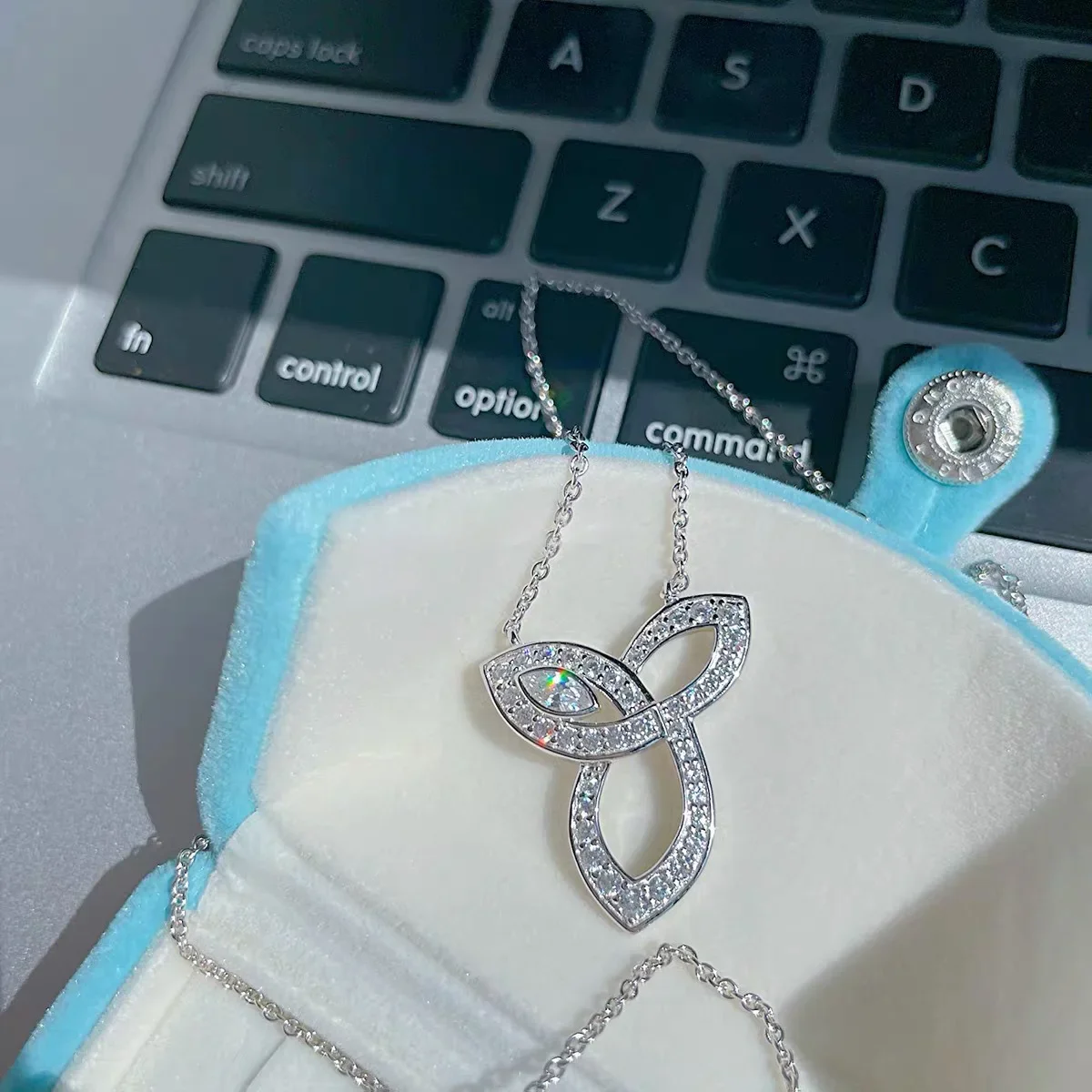 Fashion 925 Sterling Silver Pendant Necklace Diamond stone Unique Wedding Fine Jewelry With 45cm Chain