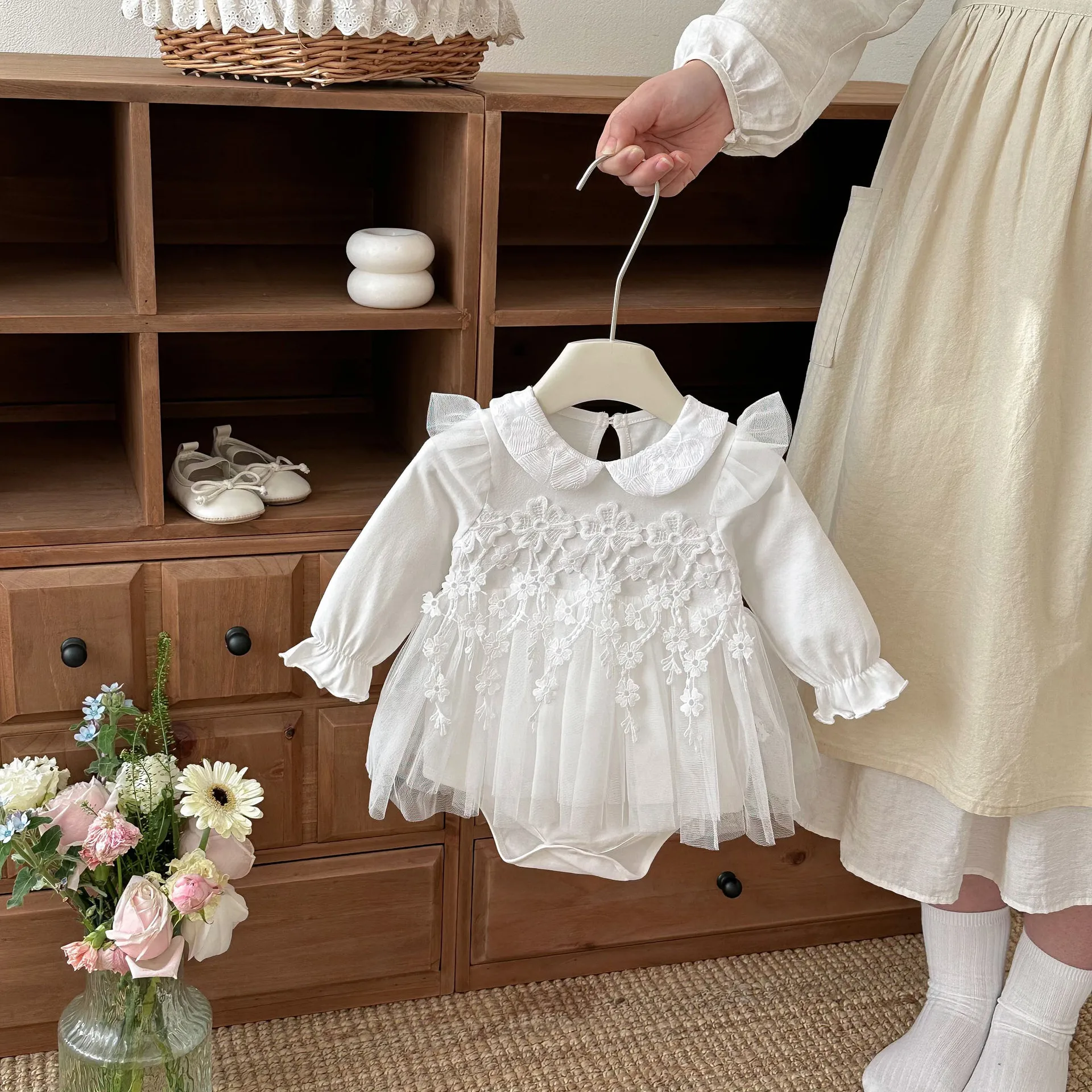 

Белый кружевной боди для новорожденных девочек 3M-2T с милым воротником Питер Пэн и пышными рукавами