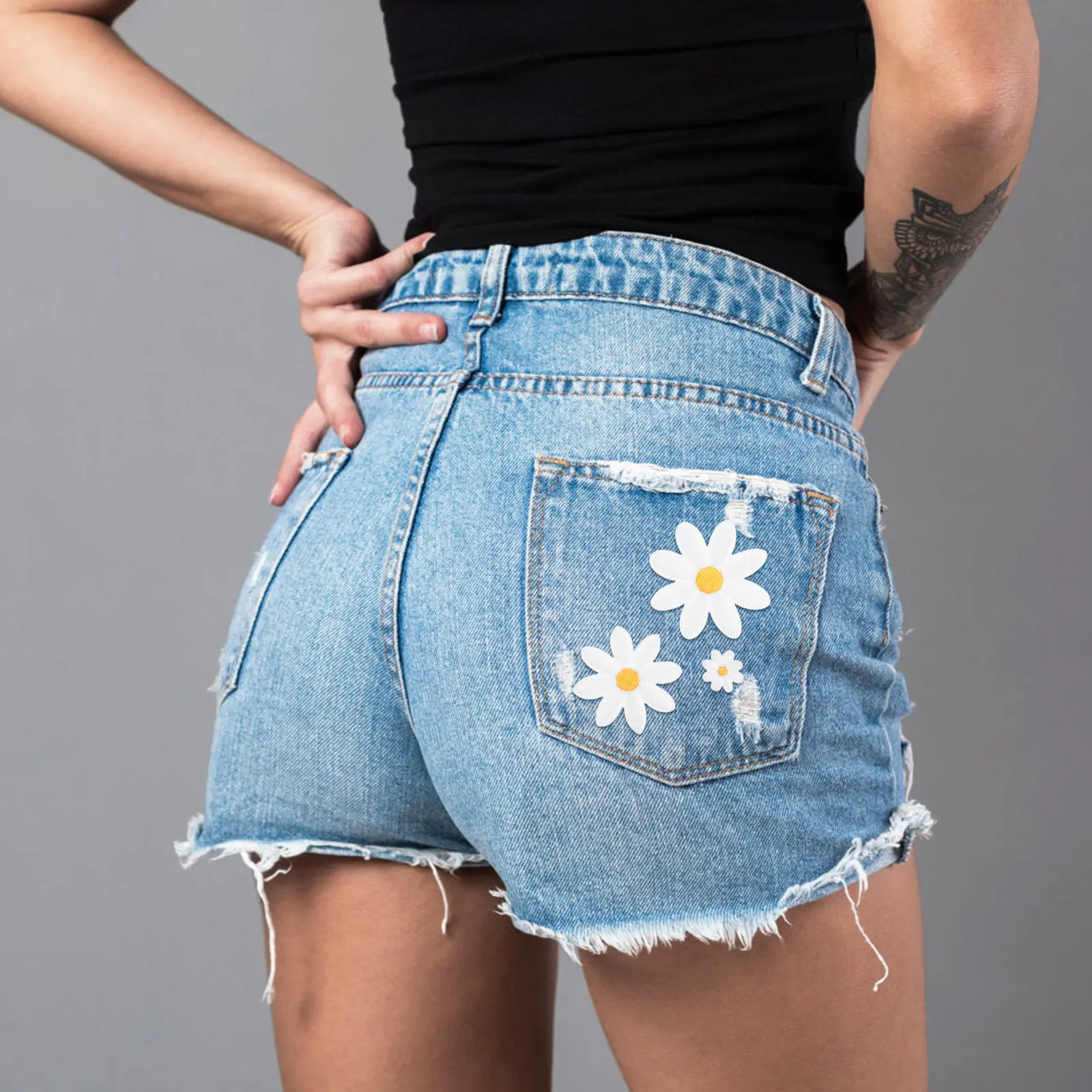 40 Parches Termoadhesivos de Margaritas Bordadas, Lindos Apliques de Tela para Camisas, Chaquetas, Jeans, Manualidades DIY, Adornos de Flores para Coser