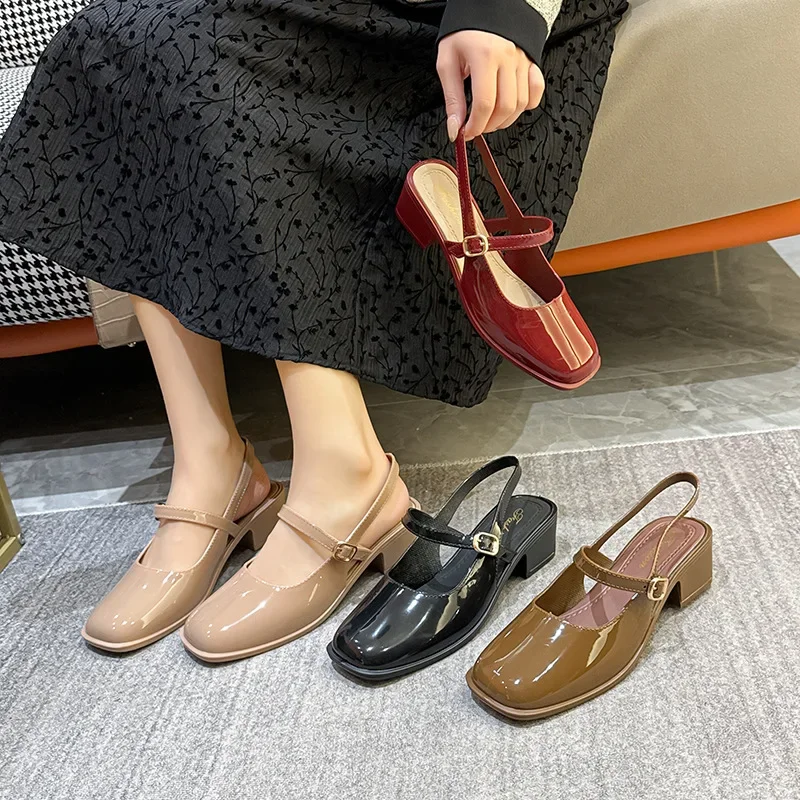 ربيع وصيف جديد المرأة ماري جين عالية الكعب المفتوحة تو تنوعا الصنادل كعب سميك مربع شكل الرأس الأحذية المواد البلاستيكية