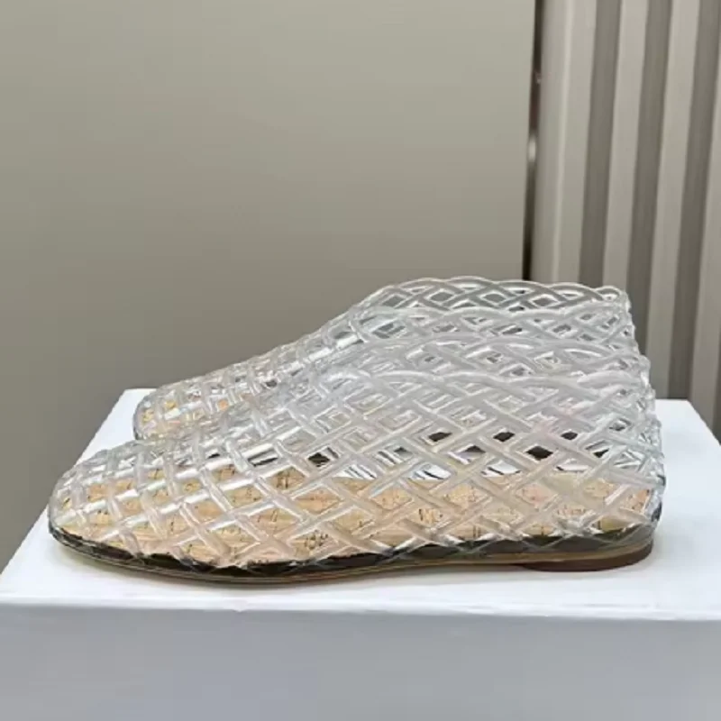 صنادل كريستال نسائية مخرمة صنادل كريستال صيفية مريحة ومسطحة مجموعة جديدة 2025