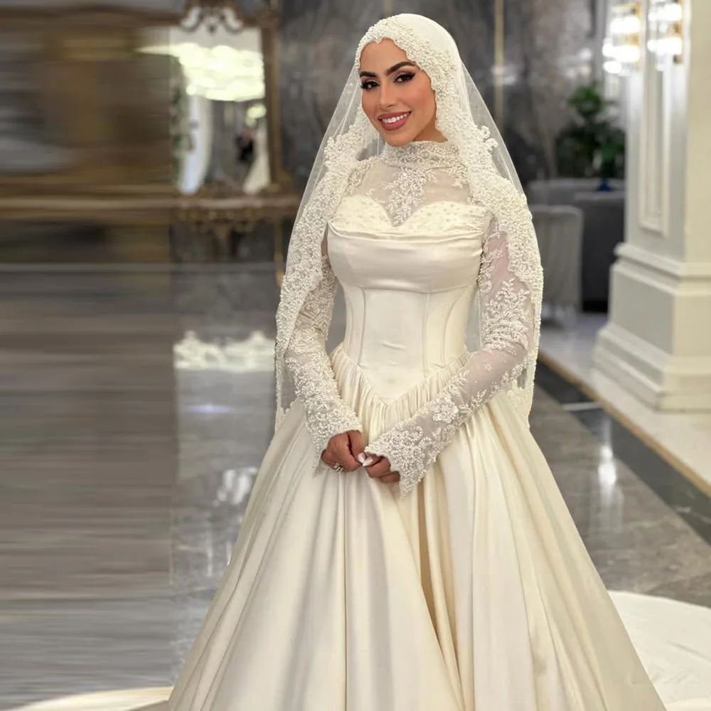 

Customized Lace Long Sleeve Hijab Wedding Dress A Line Satin Dubai Bridal Gown Ivory Pleated vestido de novia with Long Sleeves