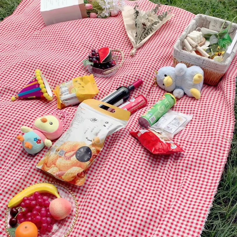 

Polyester Cotton Picnic Outdoor Blanket Foldable Blankets Gingham Picnic Mat tablecloth Machine Washable Reusable