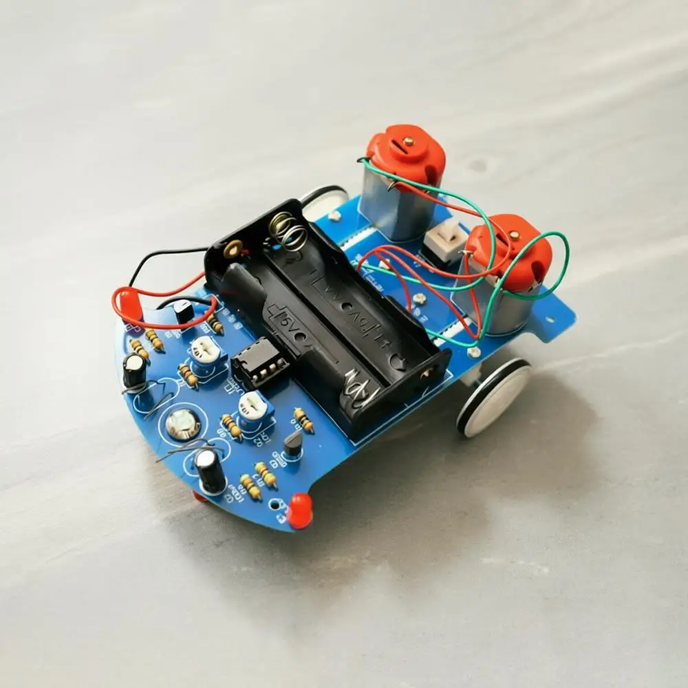 DIY Electronic Kit Intelligent Tracking Line Car Automatic Induction Patrol Smart Robot Car Kits Experiment Teaching D2-5
