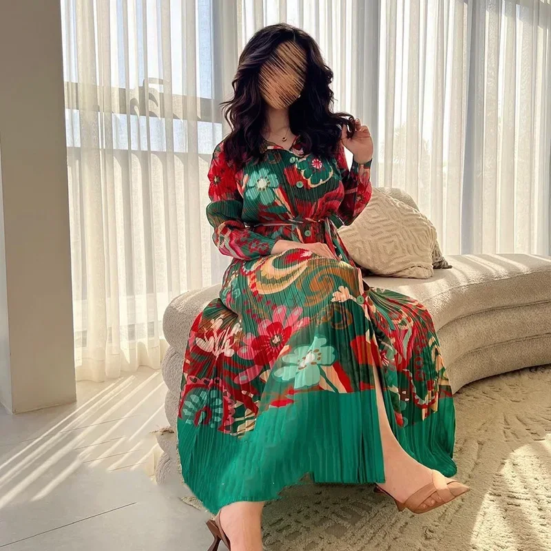 Miyake จีบชุด 2024 ฤดูใบไม้ร่วงใหม่หลวมแขนยาวพิมพ์ Patchwork ความยาวกลางชุดฤดูร้อน