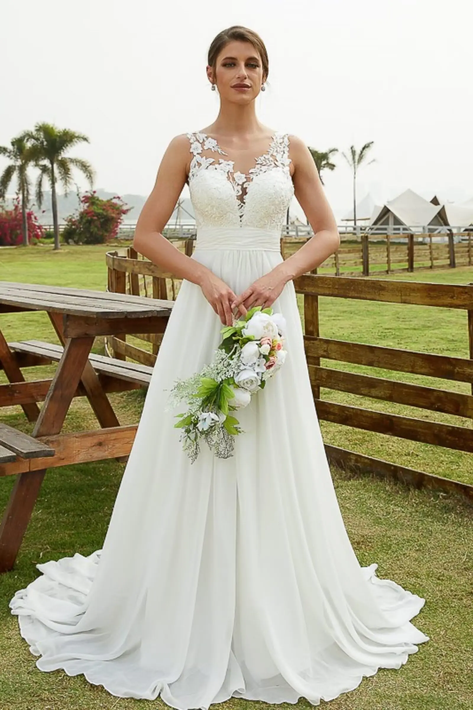 

A-Line Princess Elegant Chiffon Prom Dress Straps Sleeveless Sweep Train Wedding Dress with Applique