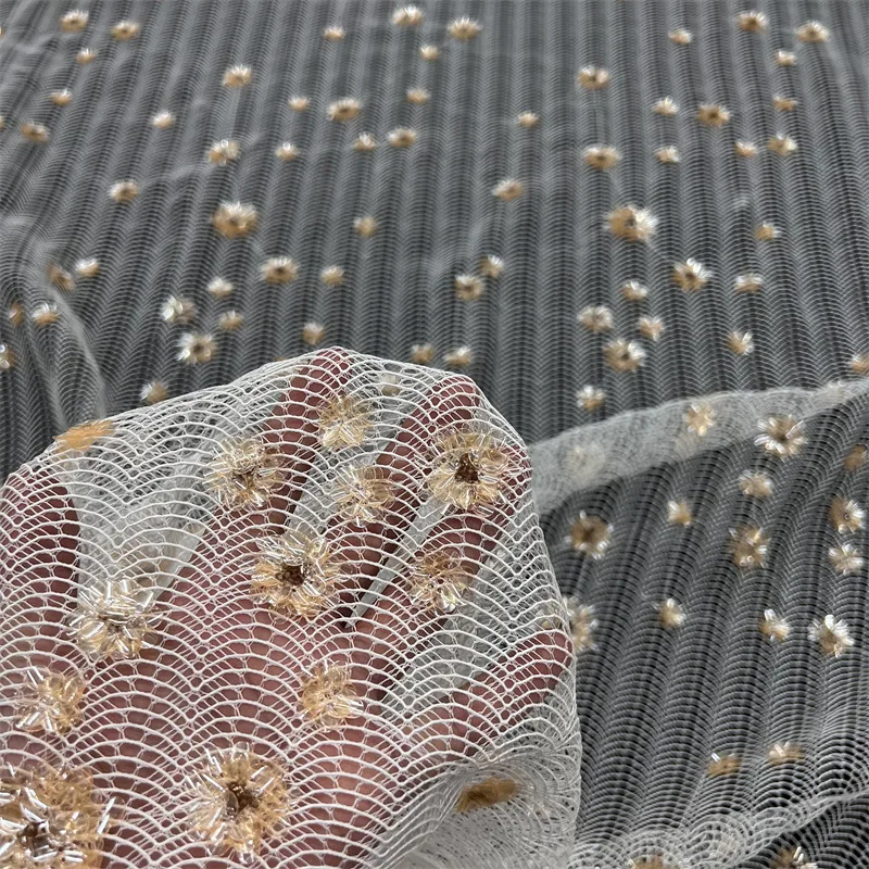 French fashion lace three-dimensional sequin fabric, high-quality wavy netting women's dress fabric with small daisy embroidery