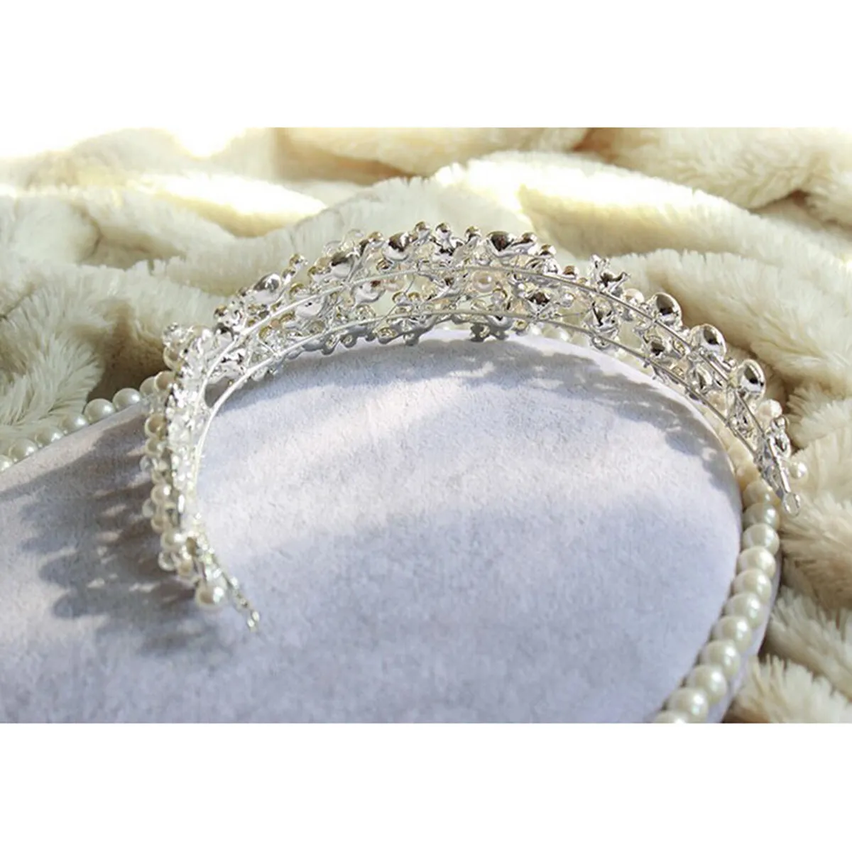 Elegant Women's Pearl Crystal Rhinestone Tiara Headband Wedding Bridal Party Prom Hair Accessory Adjustable Size