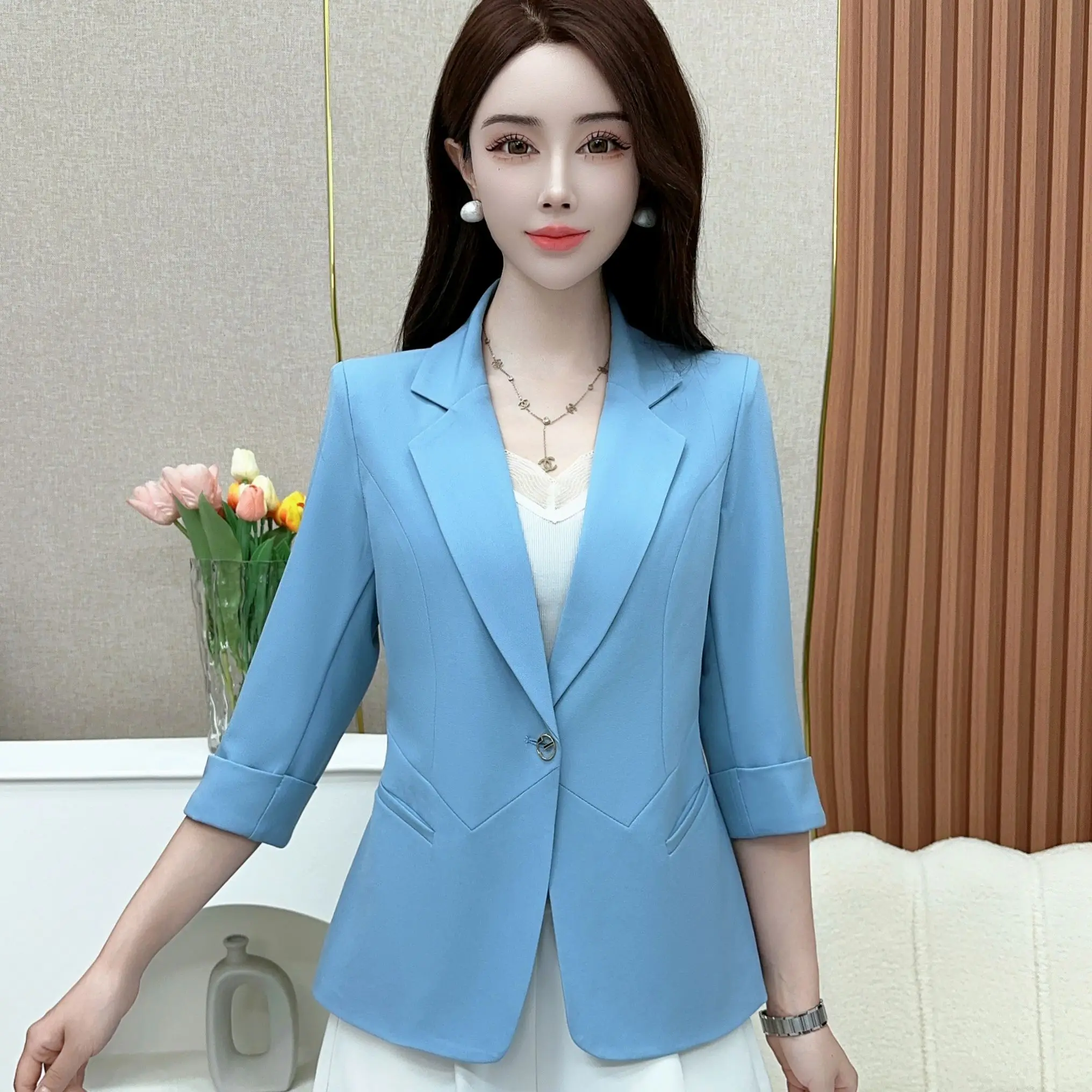 

Spring 2026 Women's Slim Fit Short Coat Waist Cinching Seven Sleeve Small Suit Casual Outerwear Professional Top Polyester Fiber