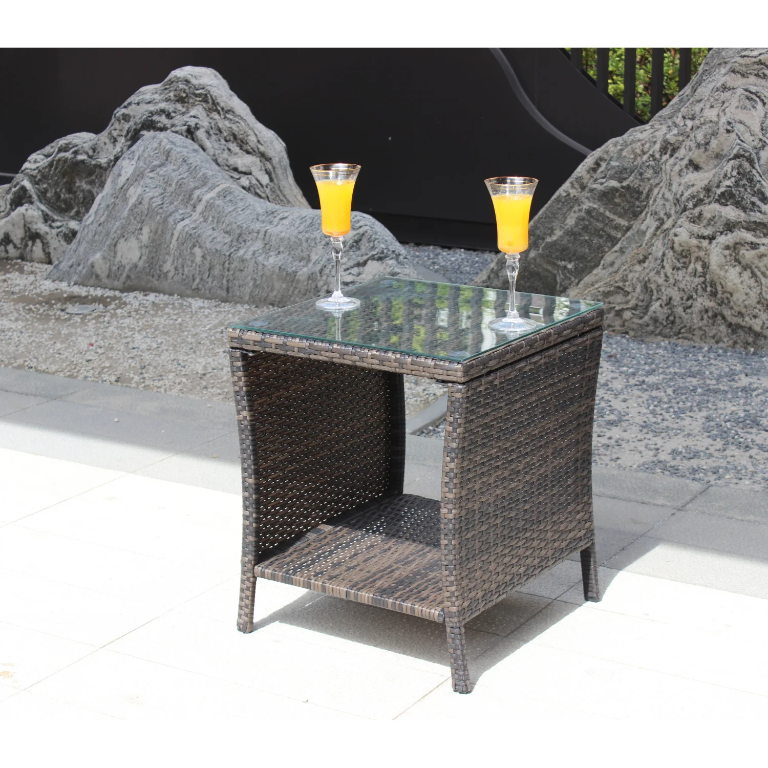 

Outdoor Patio Furniture Coffee Table with Clear Tempered Glass - Stylish and Durable Addition for Your Outdoor Space