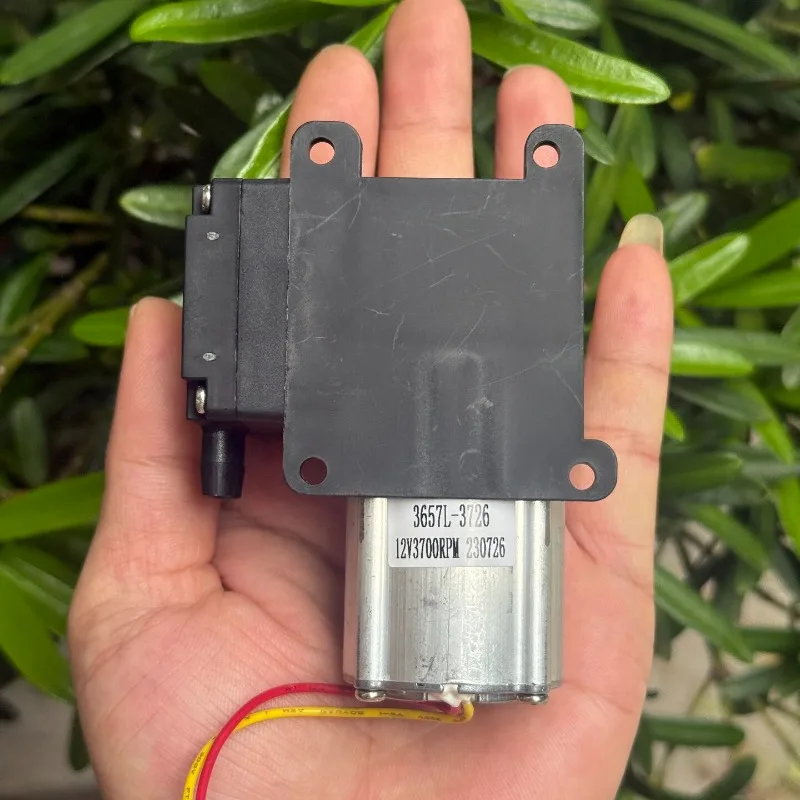 Stock Mini Brushless Vacuum Piston Pump, DC12V Long Service Life, Max Negative Pressure 80kPa, Positive Pressure 250kPa