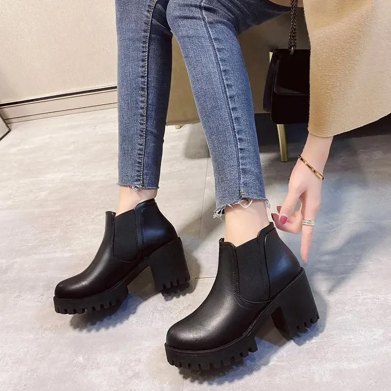 New Hot Winter Botines Casual and Comfortable Black Sexy Elegant Warm Thick Bottom Round Toe Square Heel Short Boots for Women