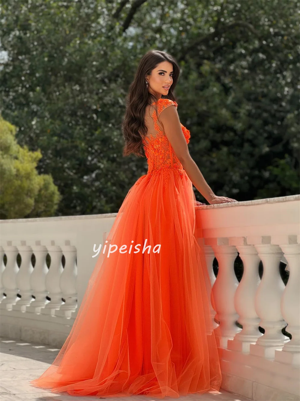 Personalizado de alta qualidade intrincado tule apliques ruched a linha fora do ombro vestidos longos sob medida vestidos de ocasião combinando