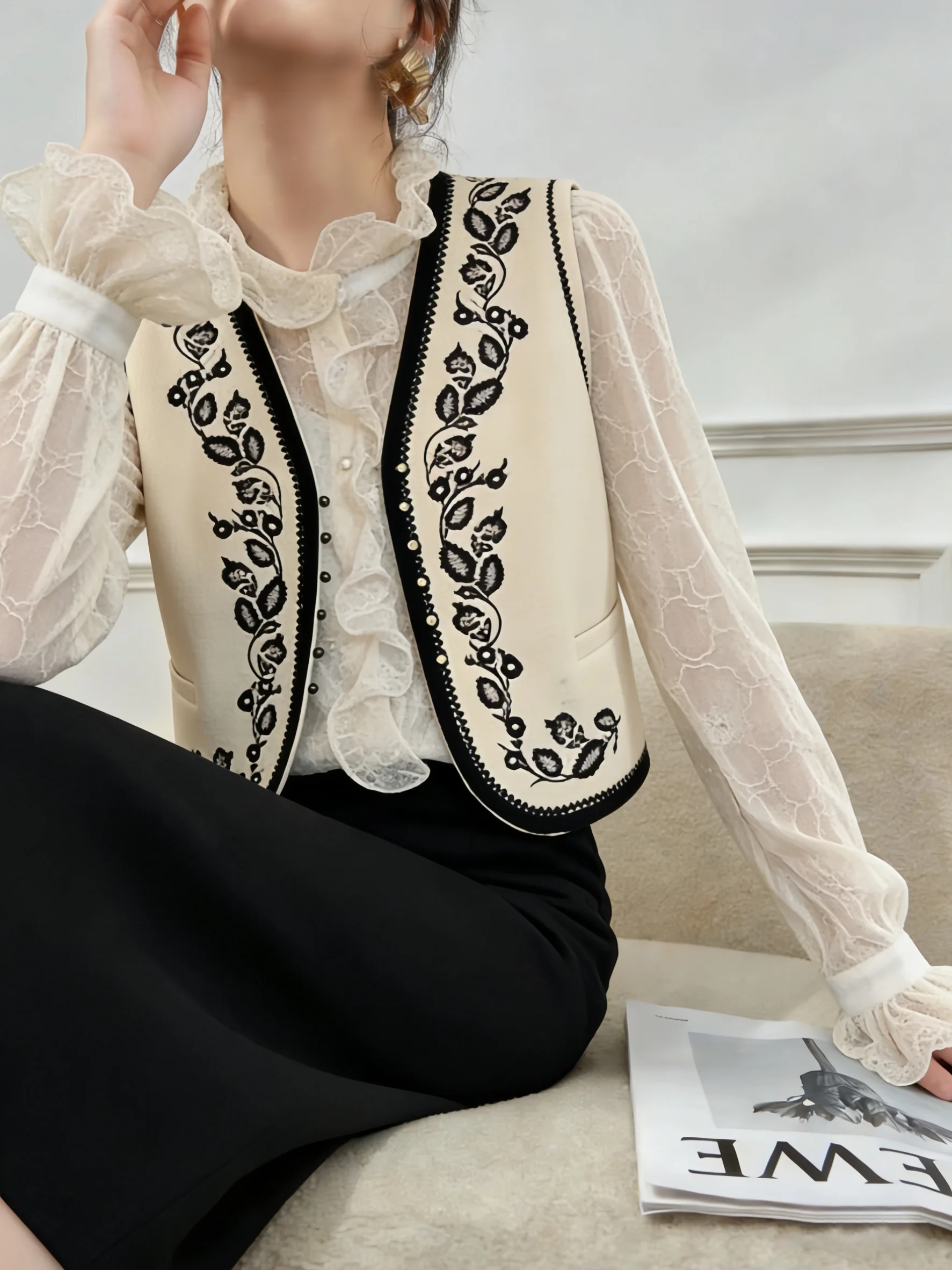 

New Chinese Style Floral Embroidery Women's Vest Shirt Set Spring Fashion High Waist Straight Cut Two-Piece Casual Wear