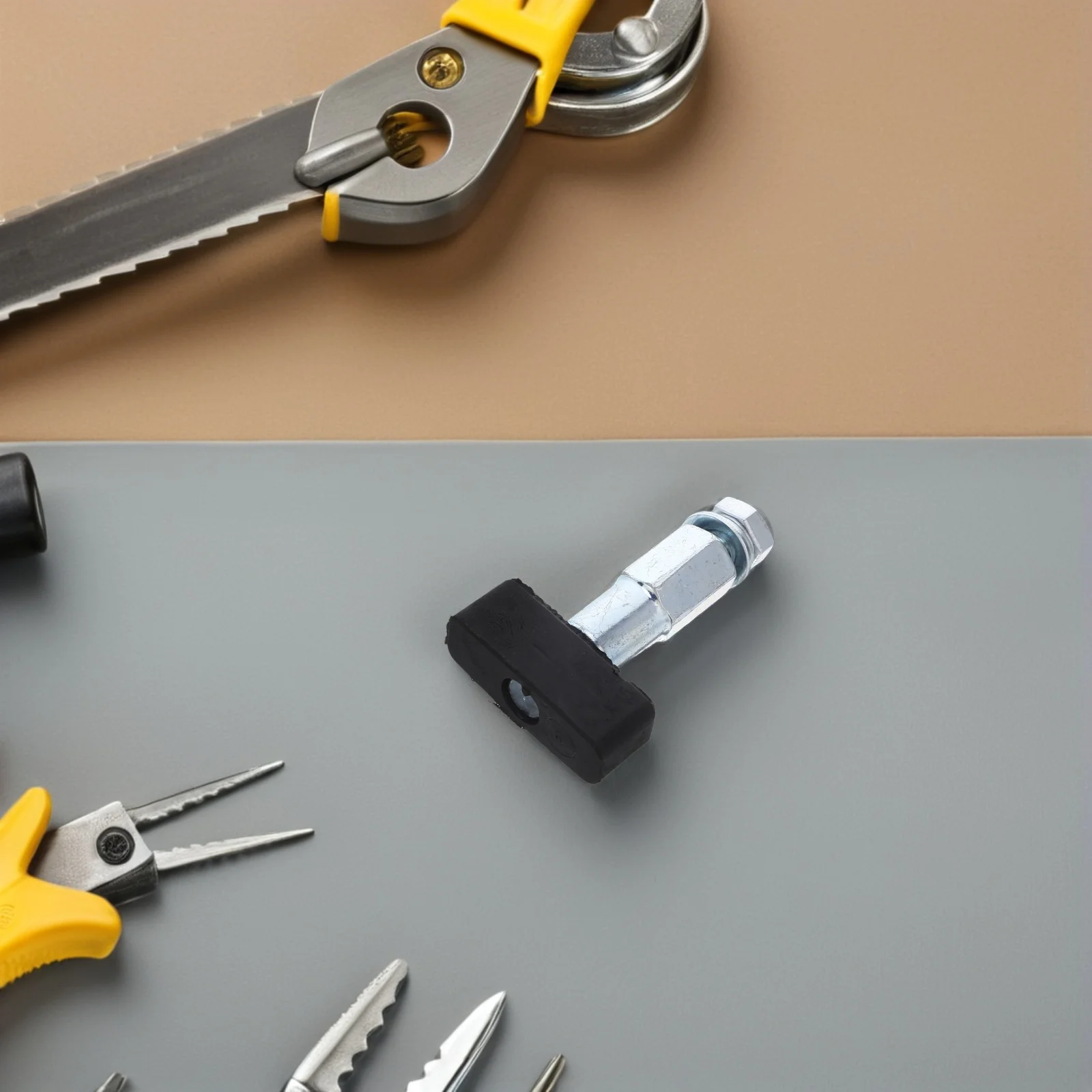 

2Pcs Elevator Door Slider High Precision Low Noise for Smooth Operation Elevator Door Components Replacement Parts