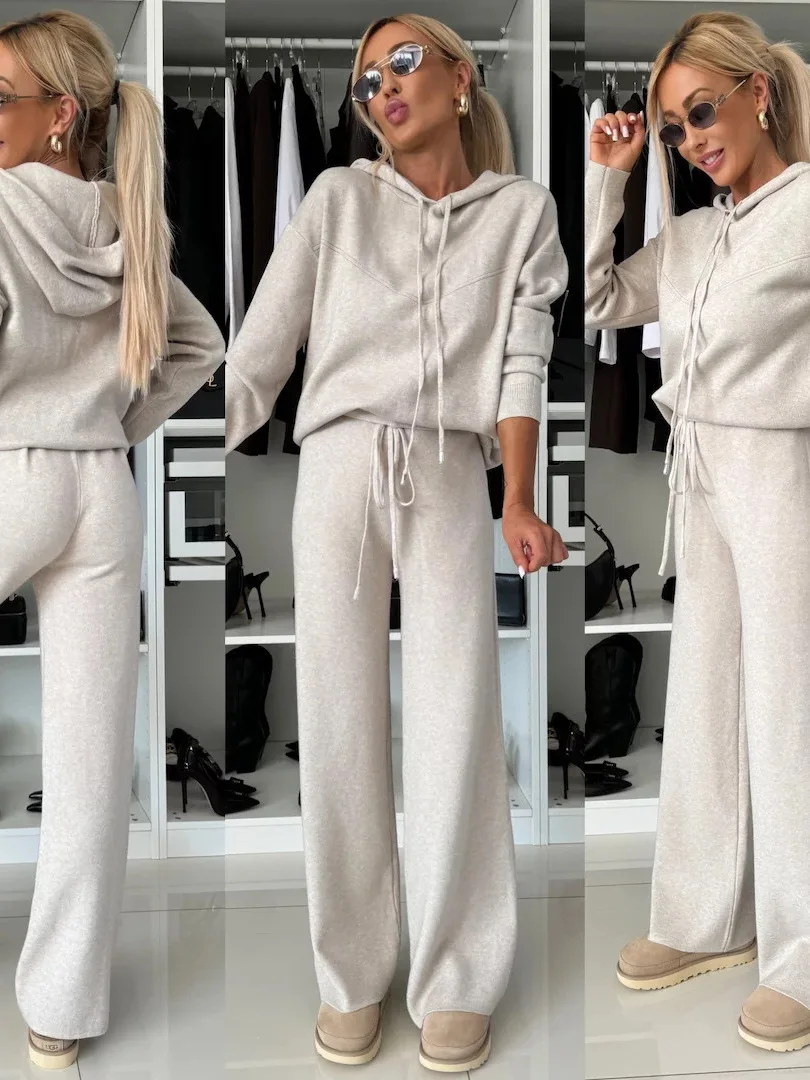 

Женский комплект из двух предметов: толстовка с капюшоном и длинными рукавами, прямые брюки. Повседневная спортивная одежда, удобная, дышащая, осенняя мода.