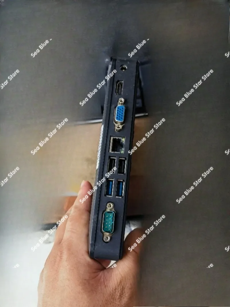 Mini Micro Small Host Computer Fanless Industrial Control Host MiniPC Quad-core J1900 4G + 64G