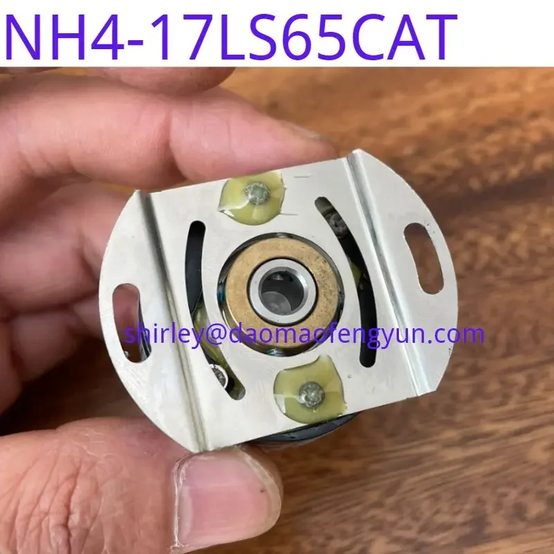 Used Motor servo encoder NH4-17LS65CAT