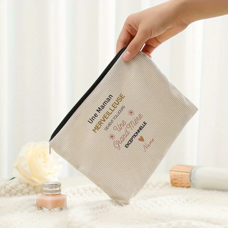 Personalized Floral Heart Design Women's Clutch Bag - Beige Polyester Zipper Purse with "Merci Maman" Appreciation Storage Bag view 2
