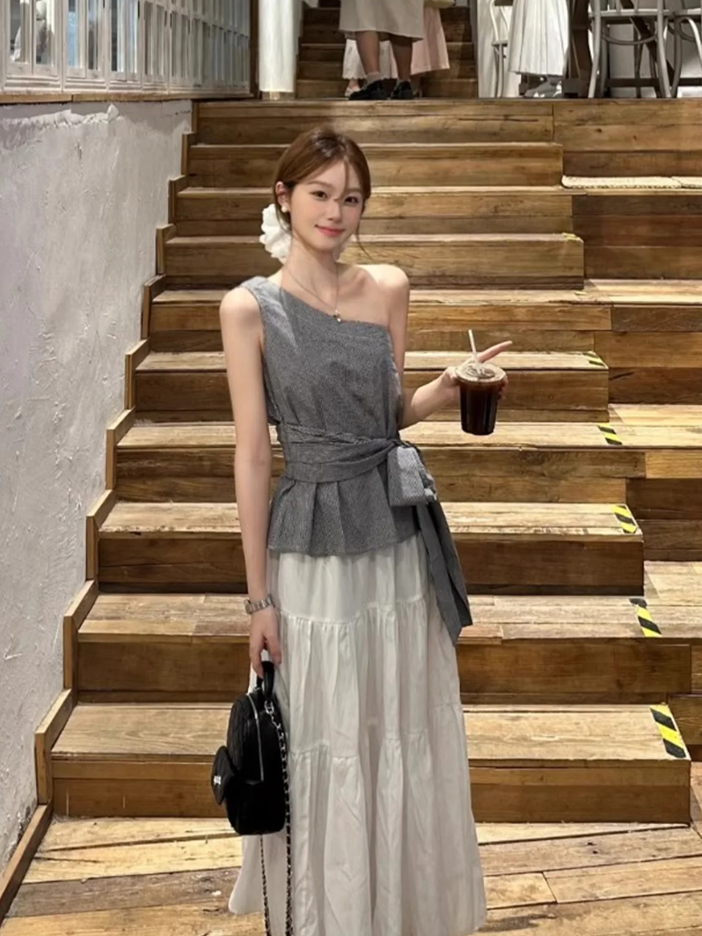 

Ele Korean Sle Belted Svel Vest Women's Faion Summer 2026 oulder Design Sense Slimming Top by uRanQi