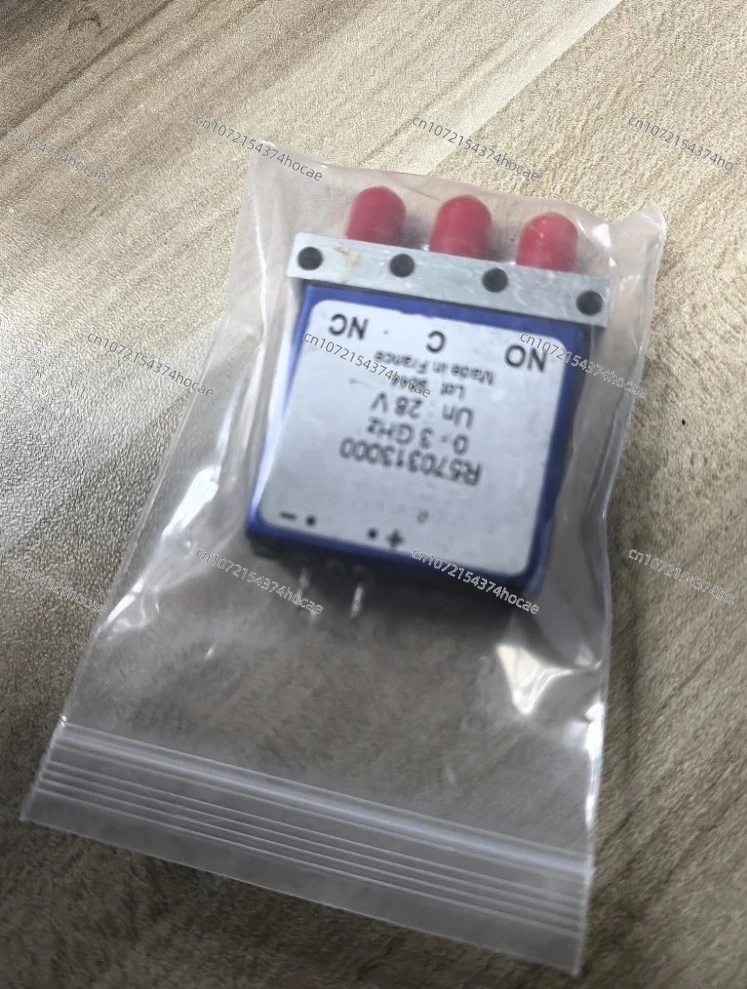 R570313000   R570315000  3GHz 28V RF SMA RF Coaxial SPDT Switch