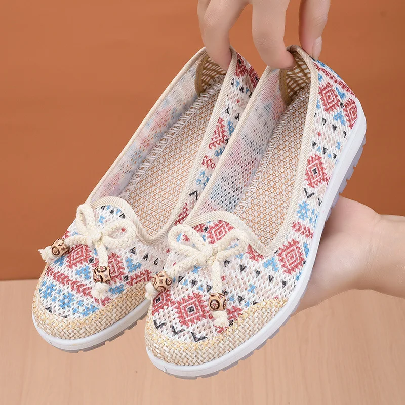 Old Beijing Ladies Flats Breathable Slip-On Shoes Size 40 Summer New Style Mom Shoes Low Heel Non-Slip Casual Footwear for Women
